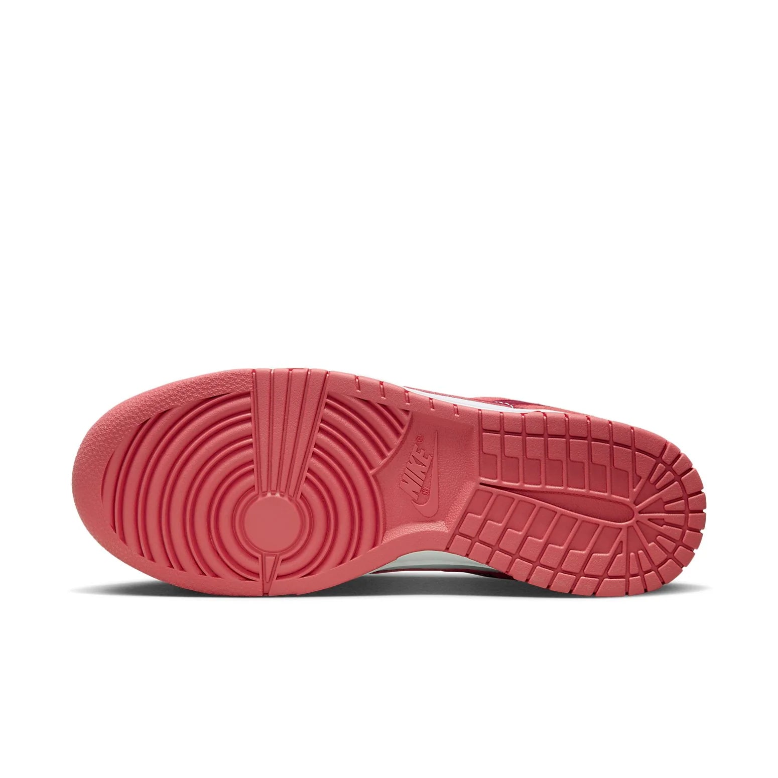 Nike Dunk Low “Valentine’s Day” 2024