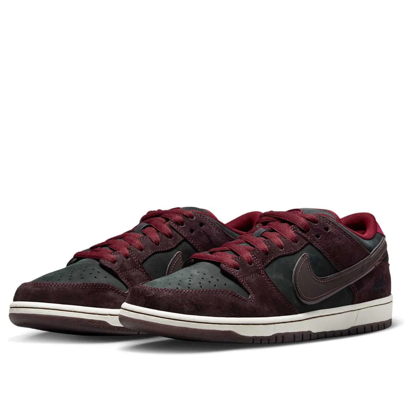 Nike SB Dunk Low Riot Skate Shop – Special Box