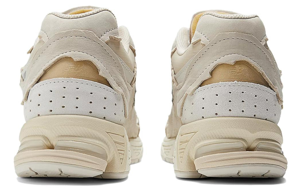 New Balance 2002R Protection Pack SANDSTONE