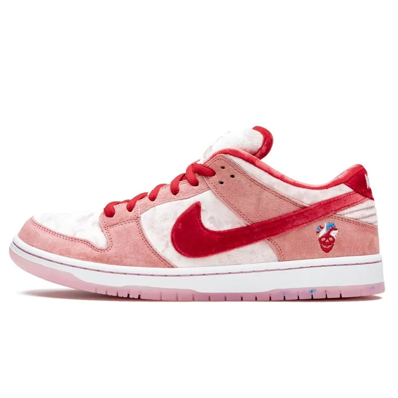 Nike SB Dunk Low “StrangeLove”